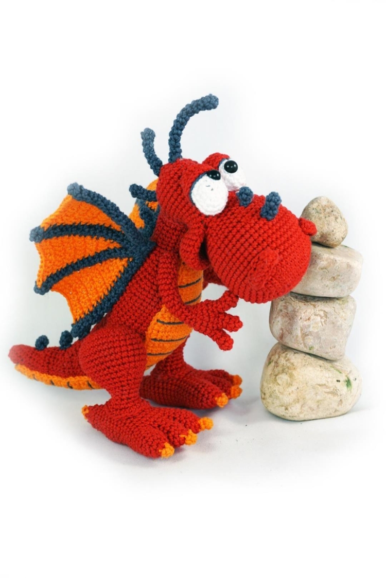 Катерина Рубан дракон Dinegurumi