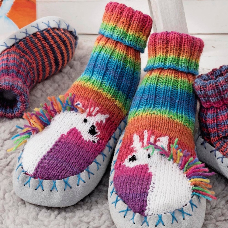 Необычные вязаные носки