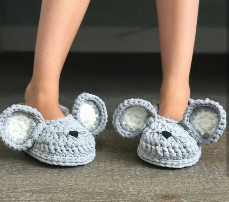 Вязаные тапочки мышки