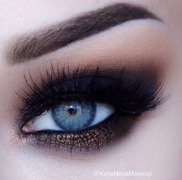 Макияж глаз Смоки айс черный