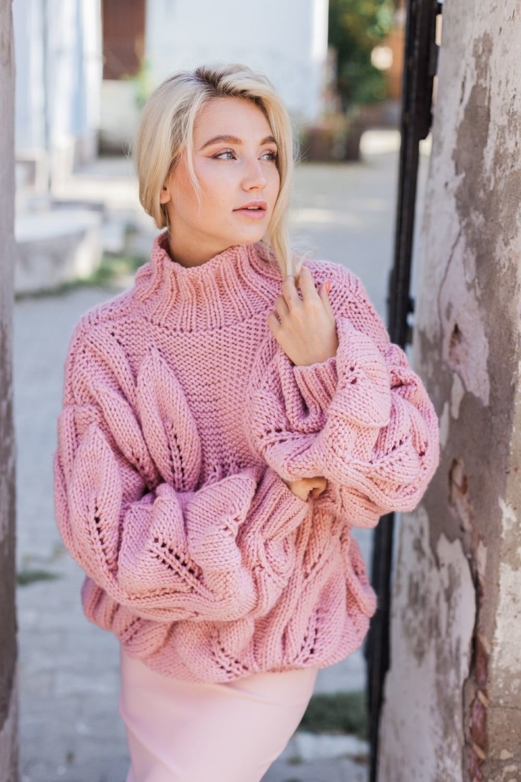 Объемный свитер