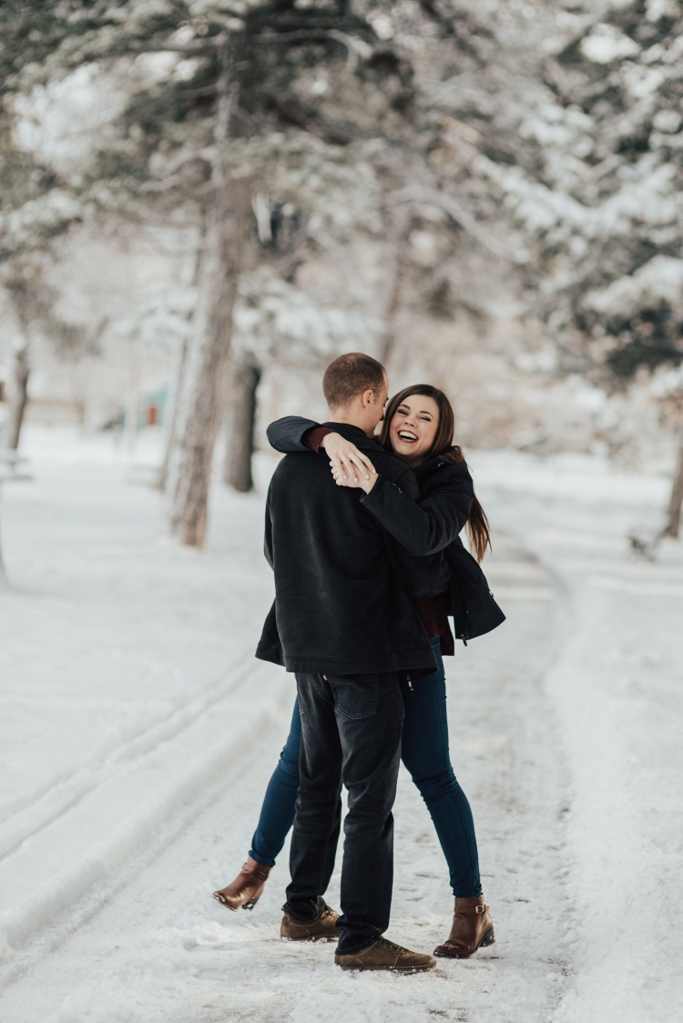 Зимняя фотосессия с парнем