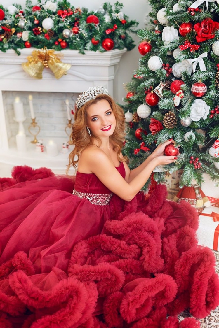 Новогодняя фотосессия в Красном платье