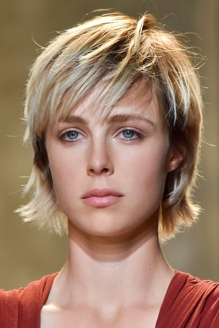 Стрижка Пикси Гаврош