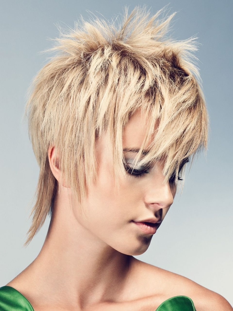 Стрижка Гаврош Боб на короткие волосы