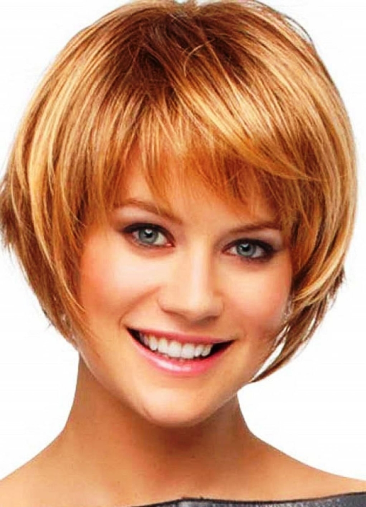 Стрижка Боб Гарсон на средние