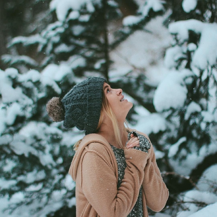 Девушка зимой Эстетика