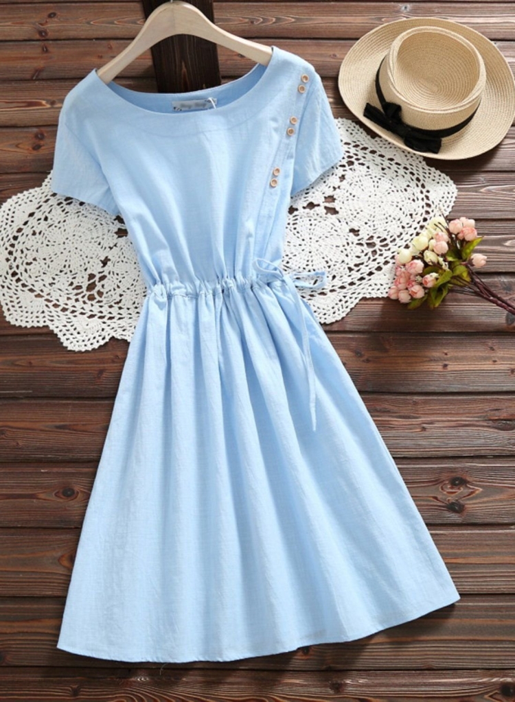 Голубое летнее платье