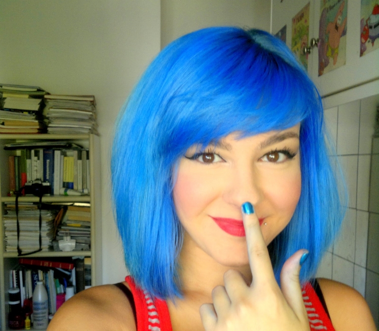 Голубая краска яркая для волос