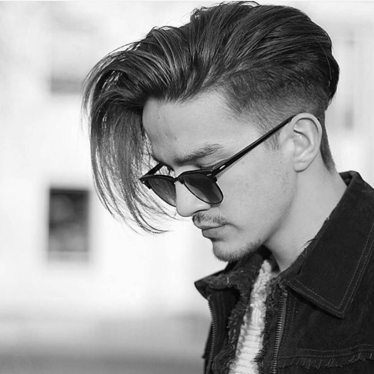 Билл Каулитц стрижка андеркат