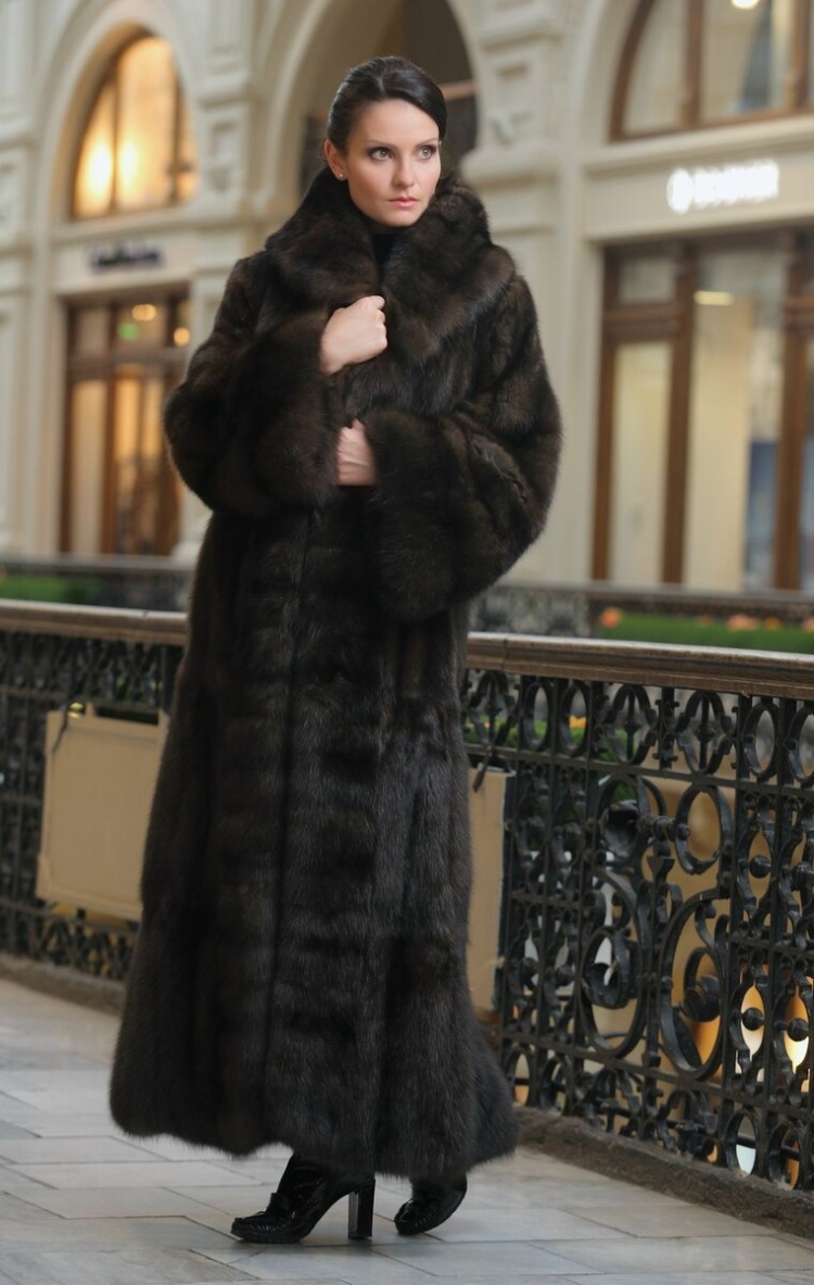 Шуба из соболя модель 7997 Ренессанс