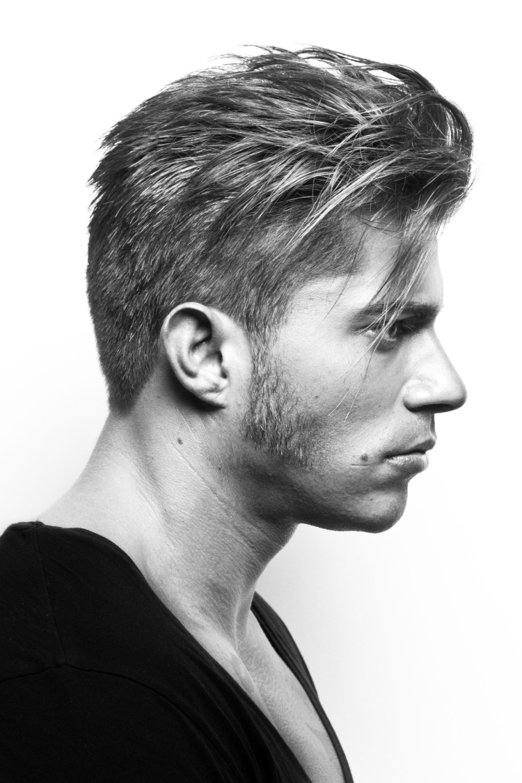 Мужские стрижки полубокс модельная