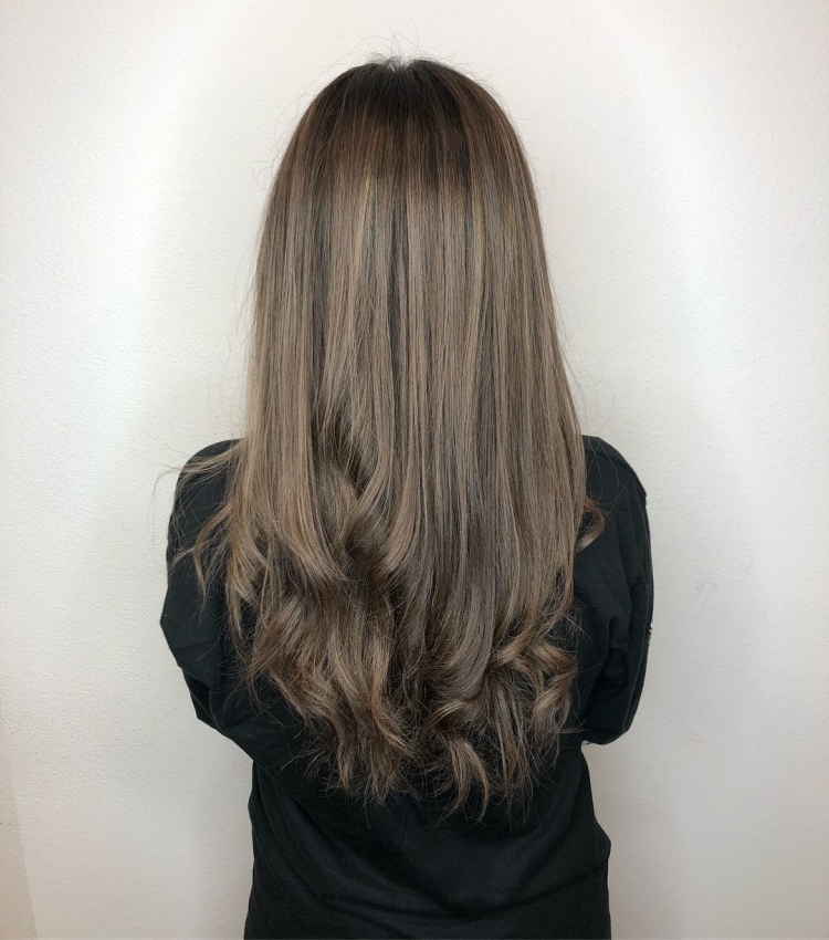 Пепельно-русый цвет волос со спины