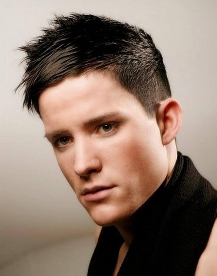 Мужская стрижка теннис 2022