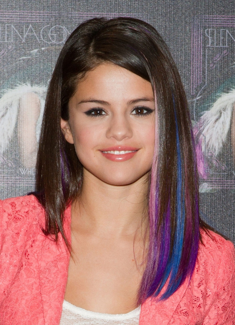 Селена Гомес пряди