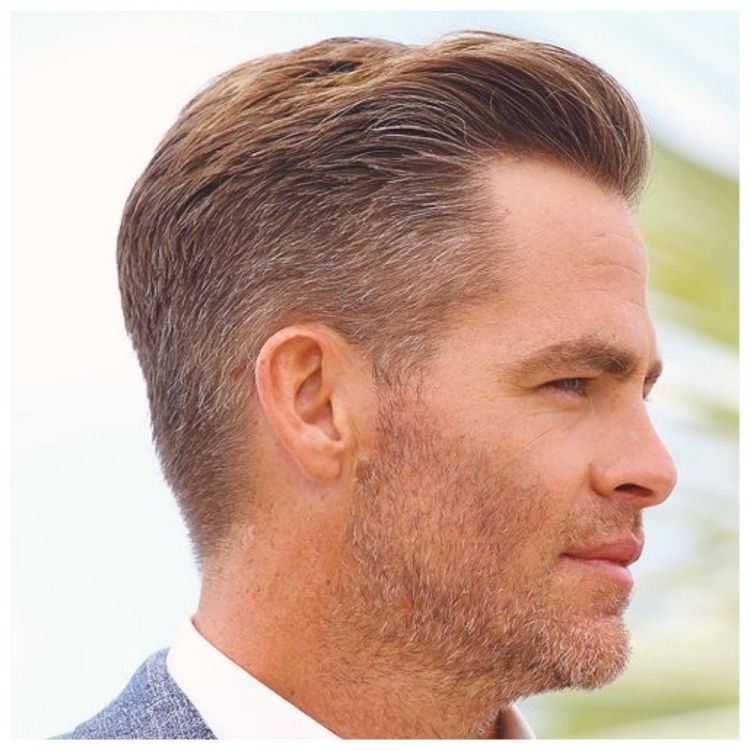 Chris Pine причёска короткая