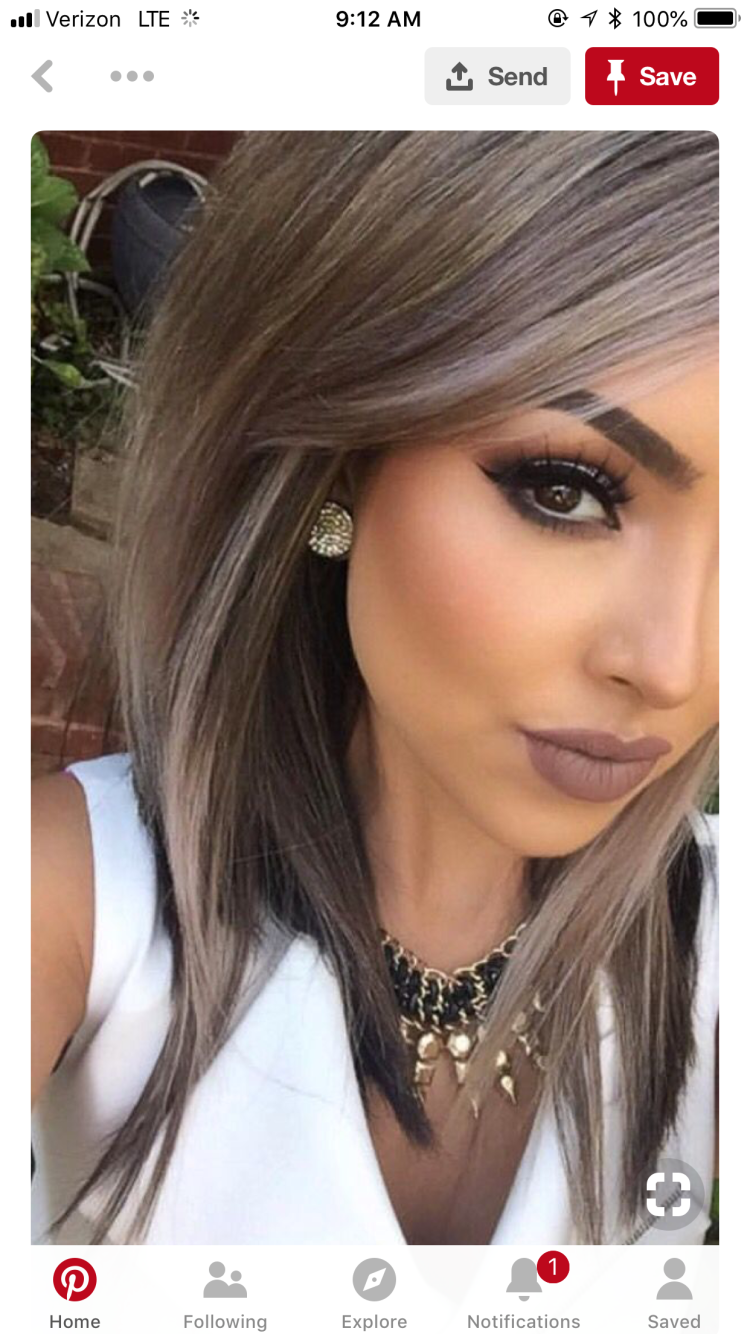 Пепельно русые волосы и карие глаза