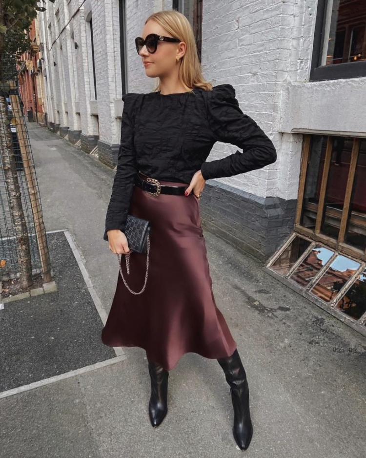 Луки с атласной юбкой миди