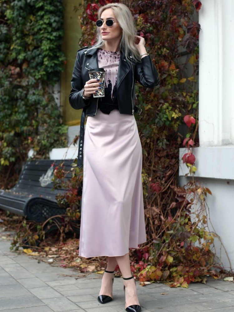 Образы с атласной юбкой миди