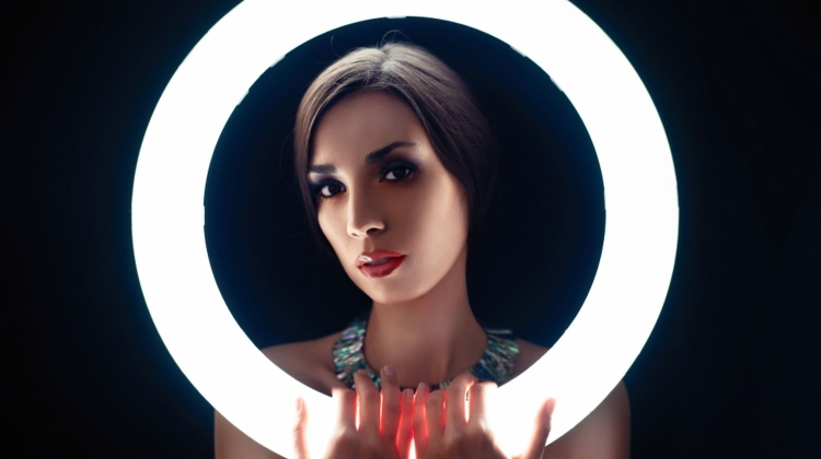 Кольцевая лампа