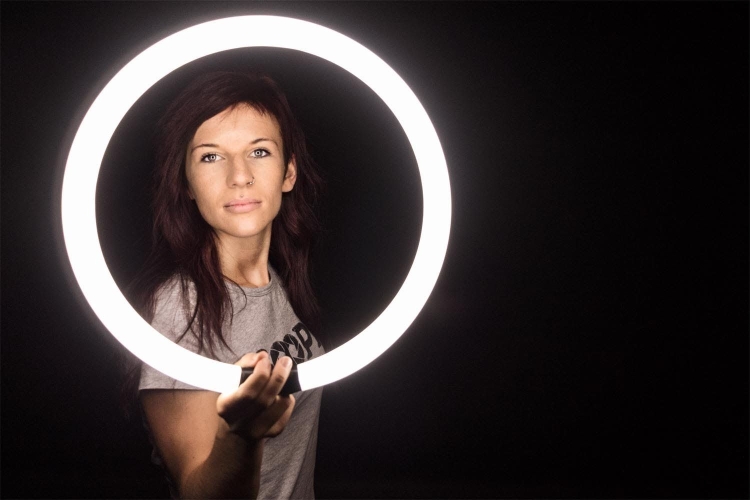 Кольцевая лампа