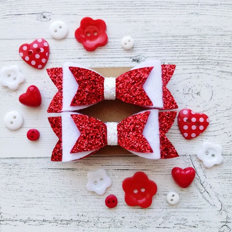 Заколка бантик