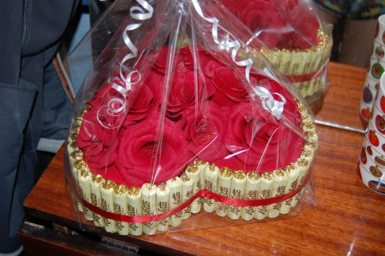 Оригинальные подарки на юбилей женщине 50 лет