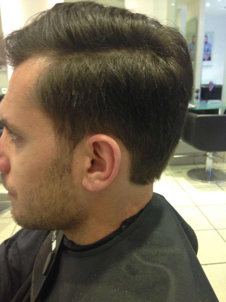 Мужская стрижка ножницами