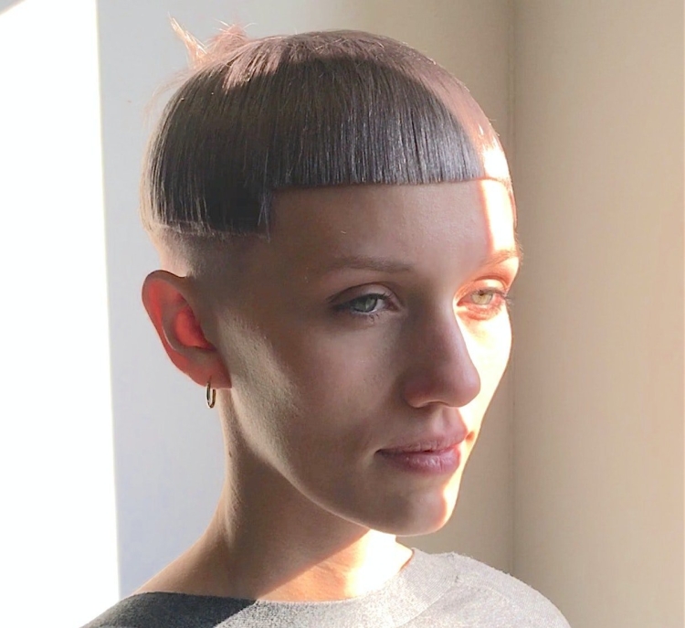 Стрижка стрижка кроп женская