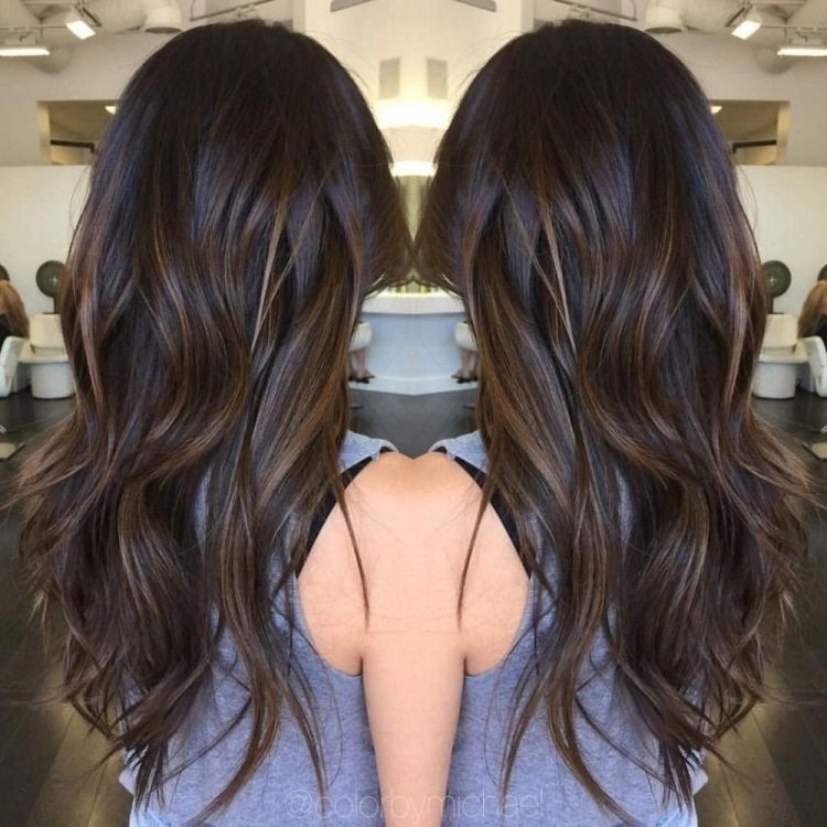 Растяжка на длинные черные волосы