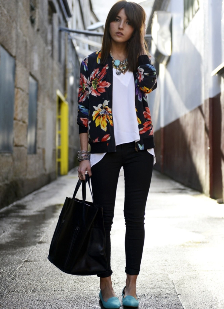 Луки с бомберами женские