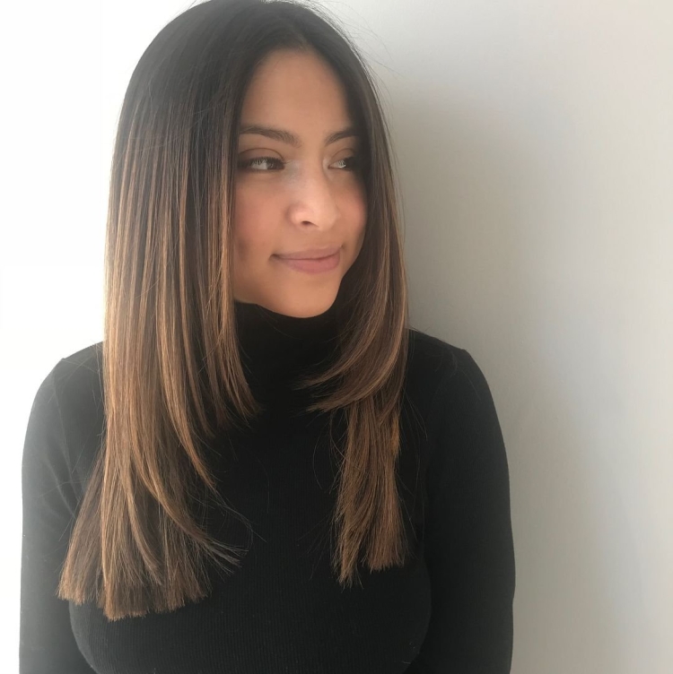 Стрижка до лопаток без челки