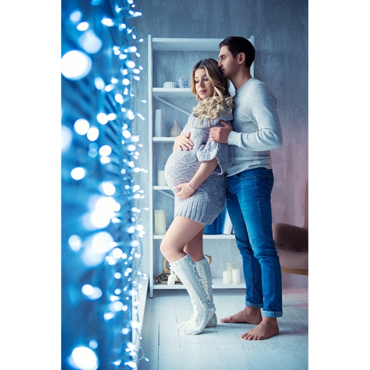 Новогодняя фотосессия беременной с мужем в студии