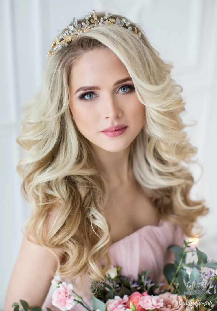 Прическа Локоны