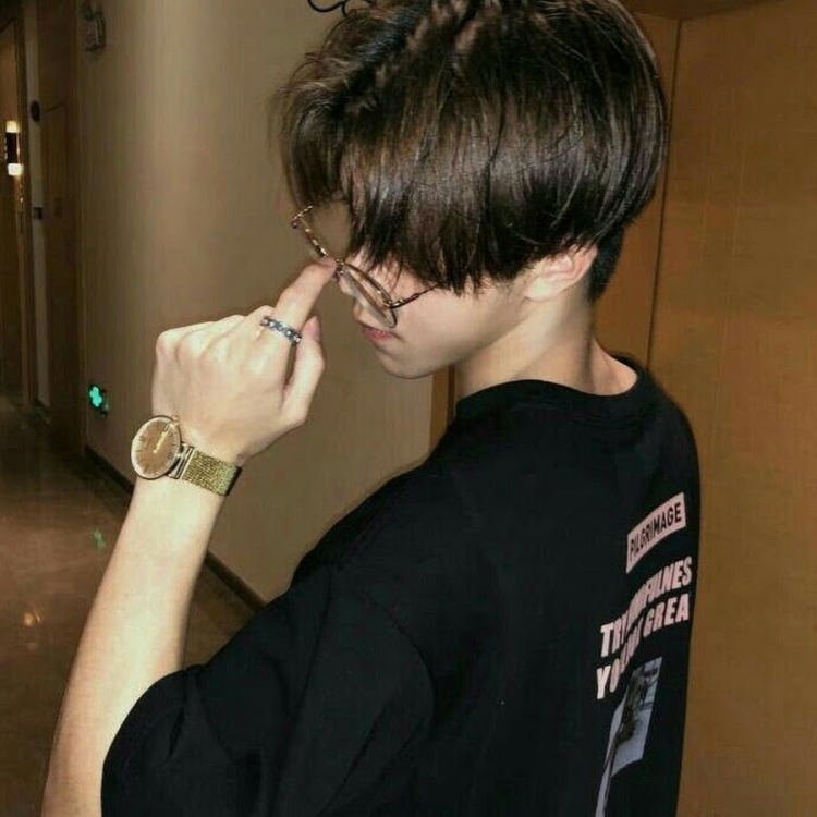 Корейская причёска Томбой Ян