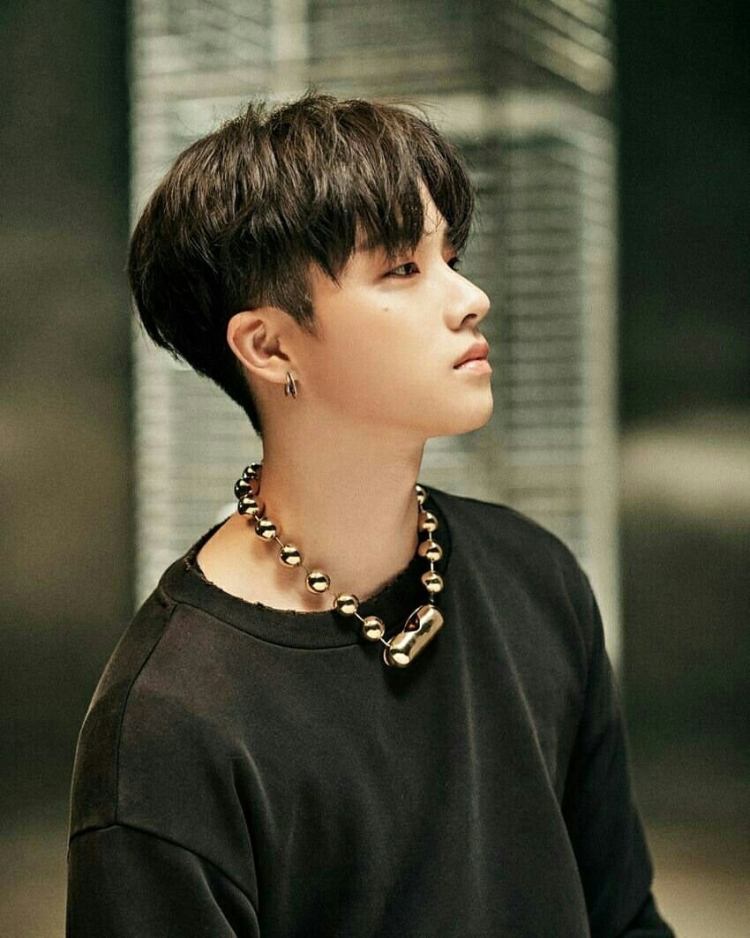 Томбой стрижка айдол