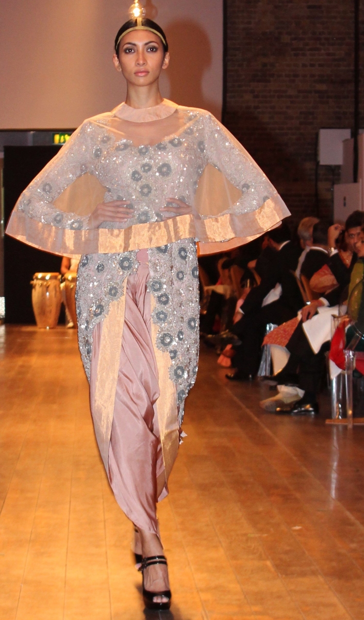 Современный Восточный наряд