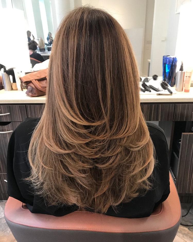 Каскад лесенка на длинные волосы 2022