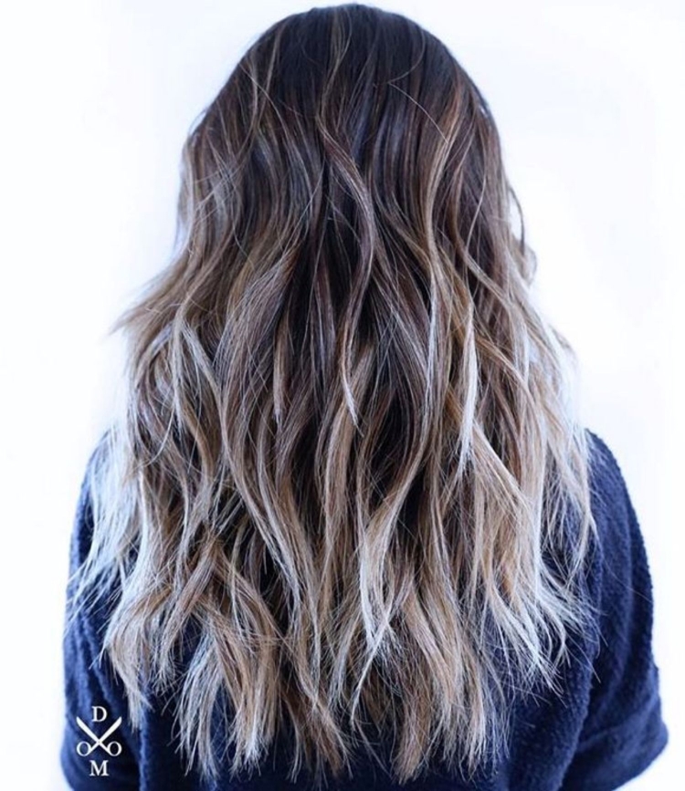 Каскад Шегги на длинные волосы