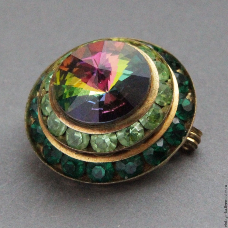 Винтажная брошь с арбузным стеклом