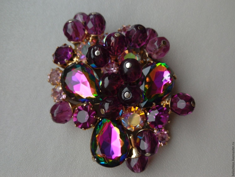 Брошь Арбузное стекло