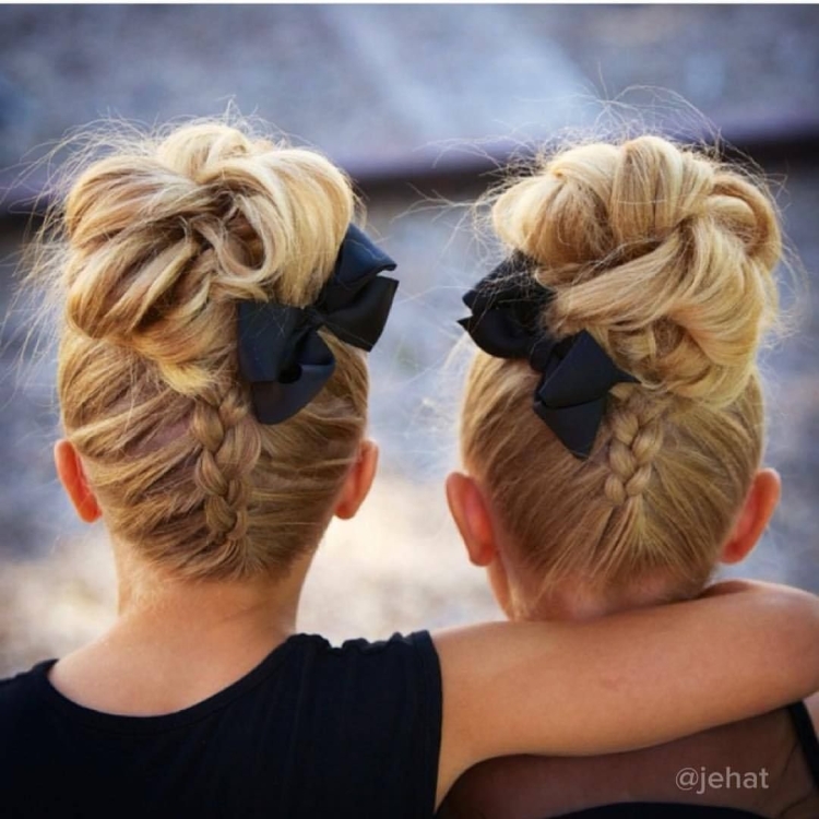 Детские прически с пучком