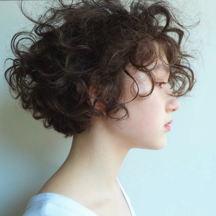 Томбой Боб на вьющиеся волосы