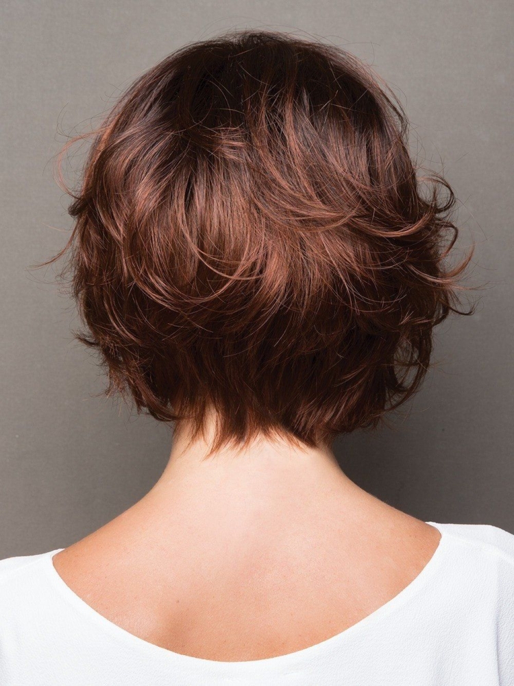 Стрижка Боб градуированный на средние вьющиеся волосы