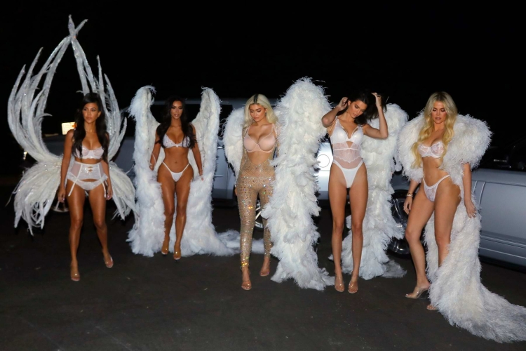 Кендалл Дженнер и Кайли Дженнер Хэллоуин