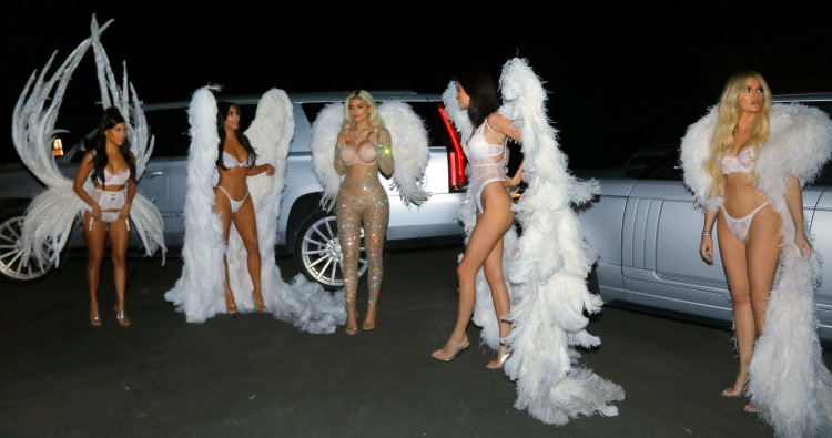 Кардашьян Дженнер ангелы Виктория Сикрет