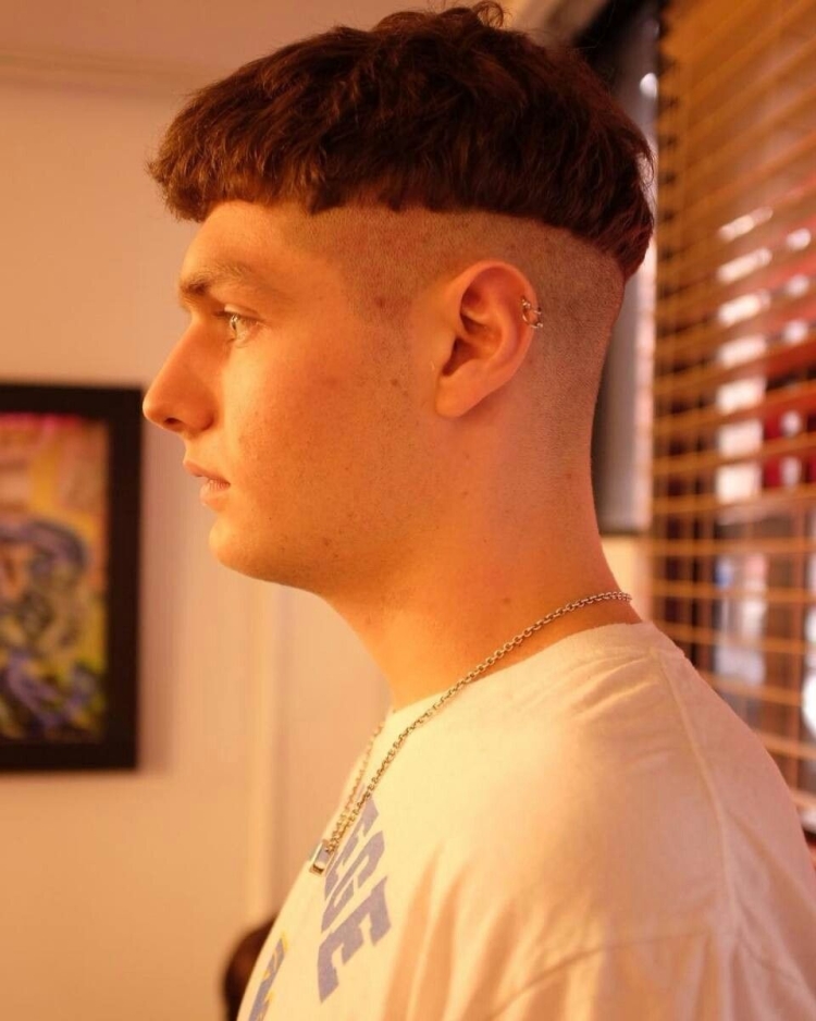 Прическа под горшок