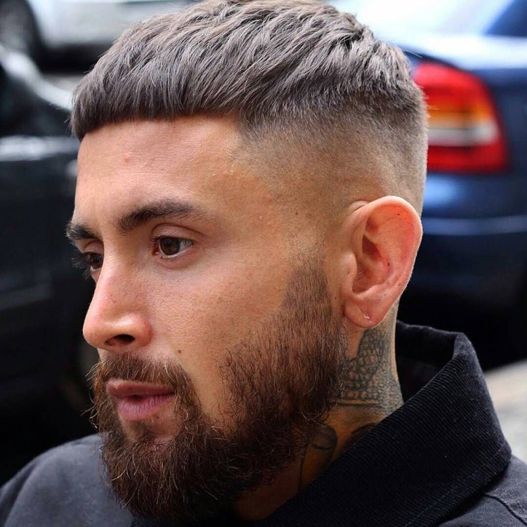 Короткий горшок стрижка мужская