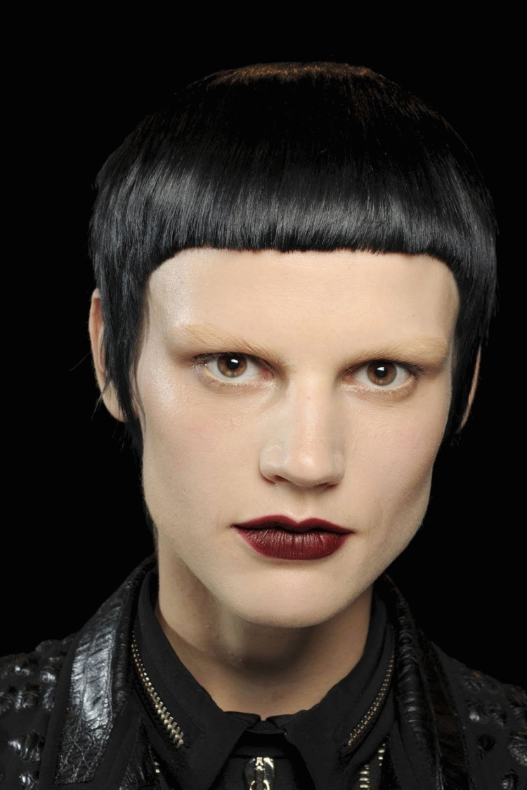 Стрижка горшок