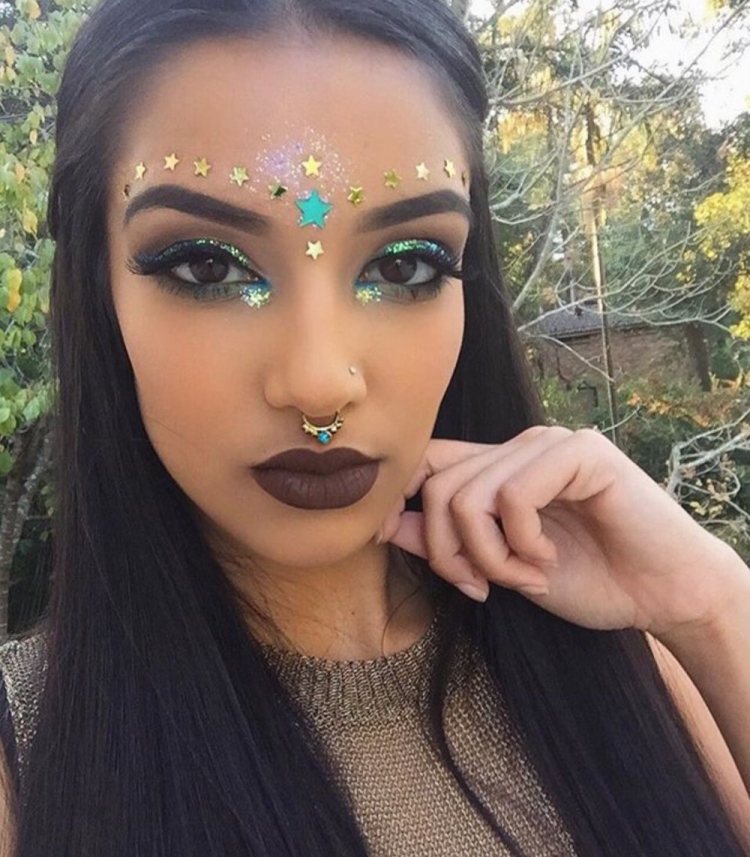 Стразы на лоб